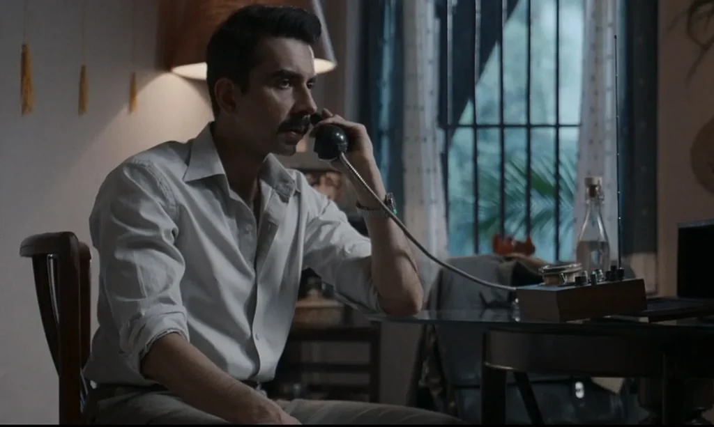 Naveen Kasturia in Salakaar
